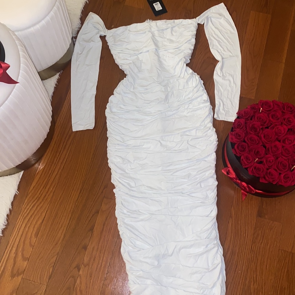 Gorgeous Riley Ruched Maxi Dress Size Medium White - Picture 5 of 8